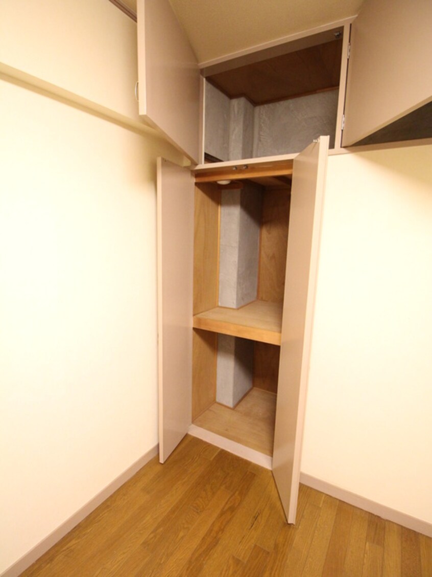 収納 サンライズ今林