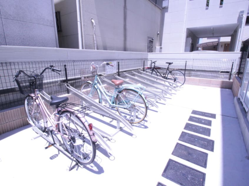 駐輪場 リブリ・布施