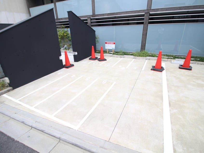 バイク置き場 Ｌａ　Ｖｉｔａ　二条月光