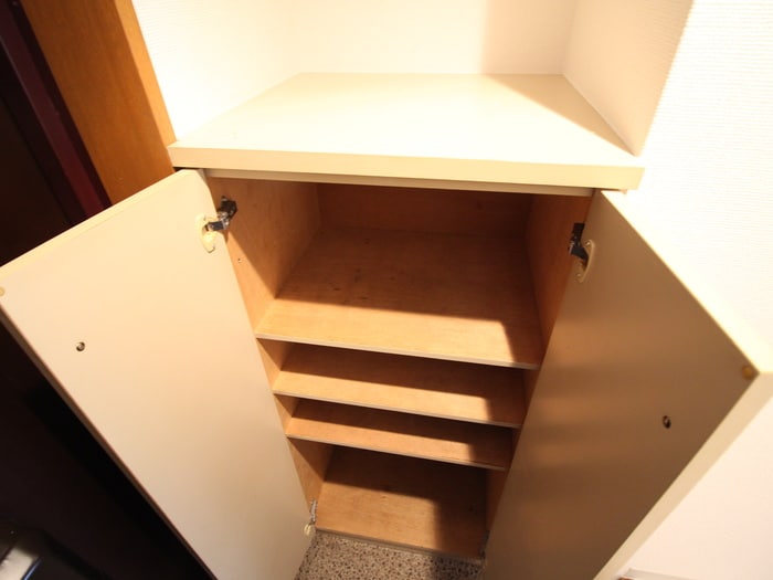 靴箱 ﾘﾍﾞﾙﾃ摂津