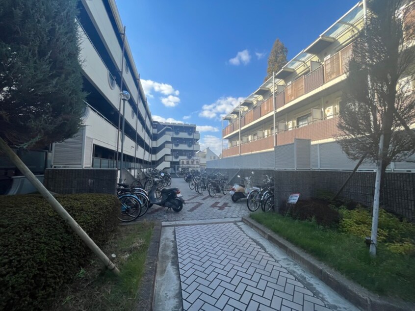 駐輪場 アーバンジャングルﾌﾟﾚｲｽ　北棟