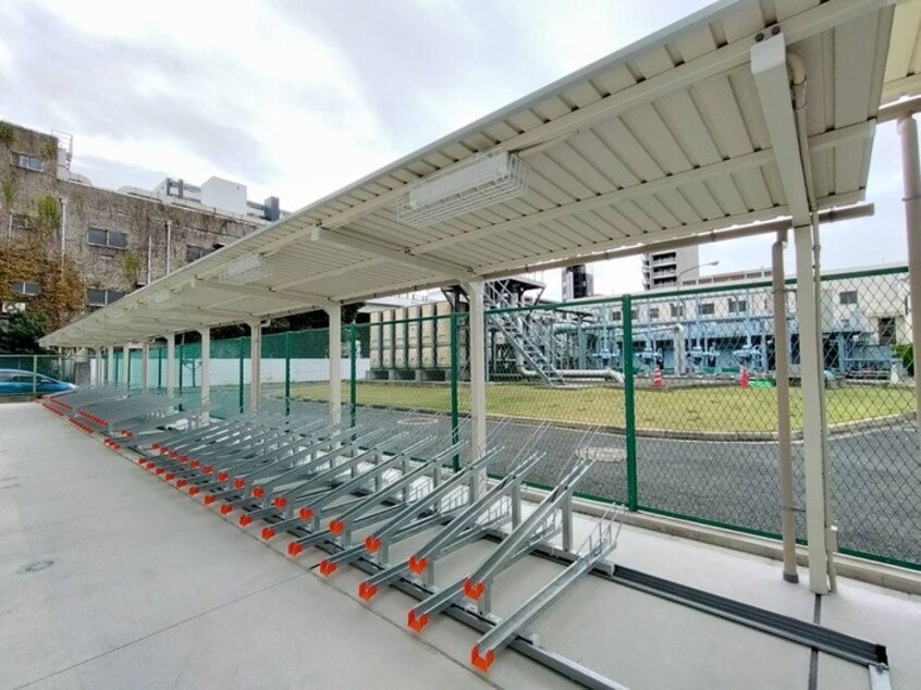 駐輪場 グランカーサ高井田