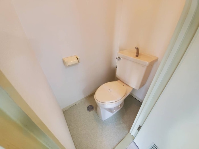 トイレ メゾンイースター