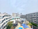 室内からの展望 ｺﾝﾌﾞﾘｵｱﾀﾞﾁ
