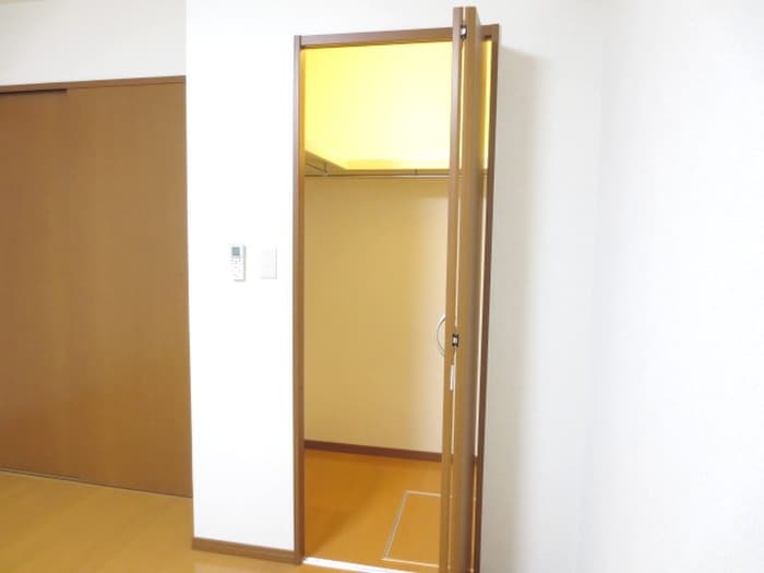 収納 アンプルールフェール 六反