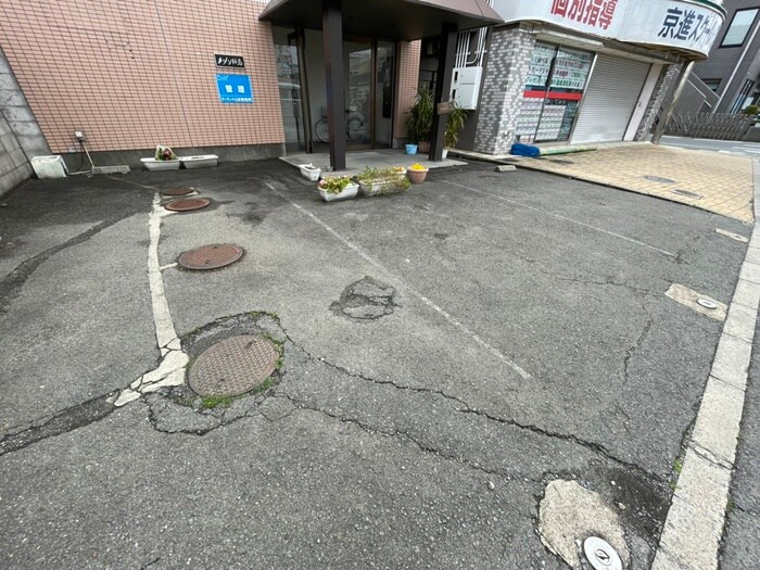 駐車場 メゾン槙島