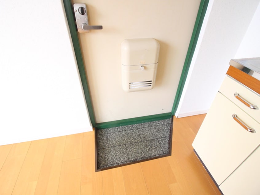 玄関 ﾛｲﾔﾙ摂津