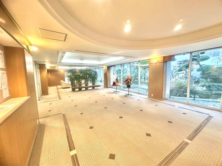 エントランス部分 ローズハイツ芦屋（７１１）