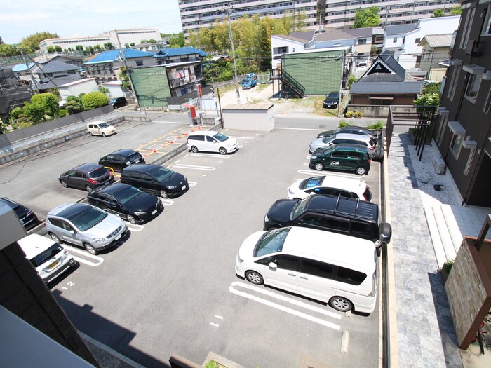 駐車場 サンスクエア千里万博A棟