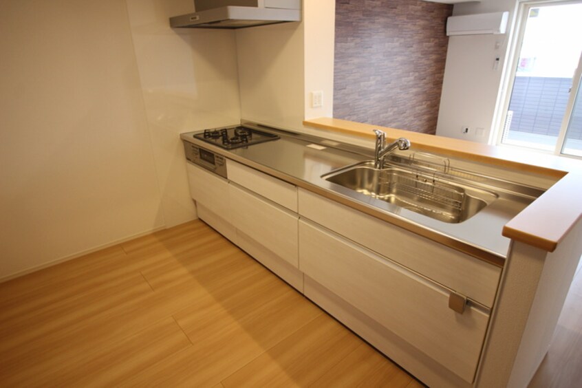 キッチン ノア・パークくさべ　B棟