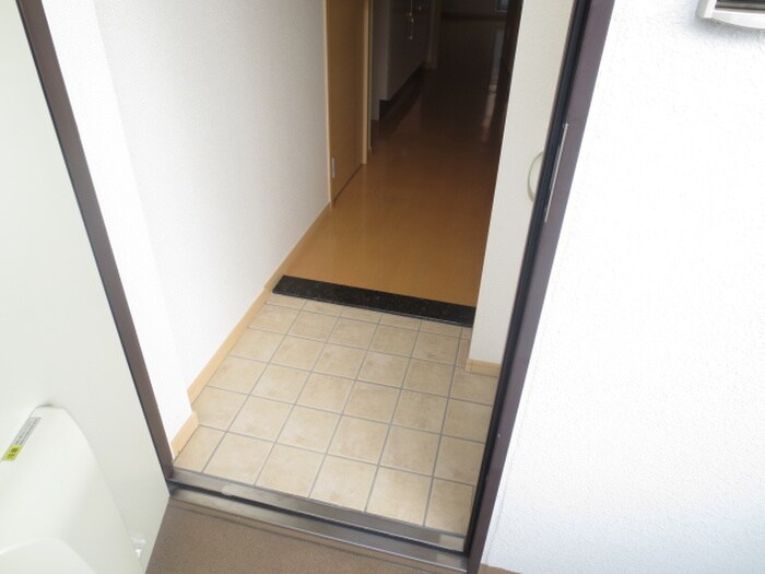 玄関 ラッフィナ－ト　フィオ－レ