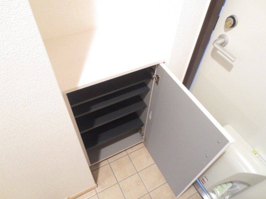 靴箱 ラッフィナ－ト　フィオ－レ