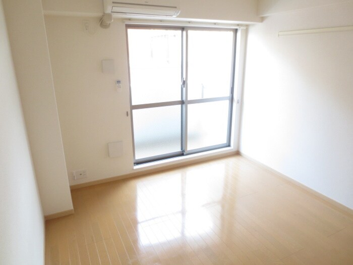 居室 ラッフィナ－ト　フィオ－レ