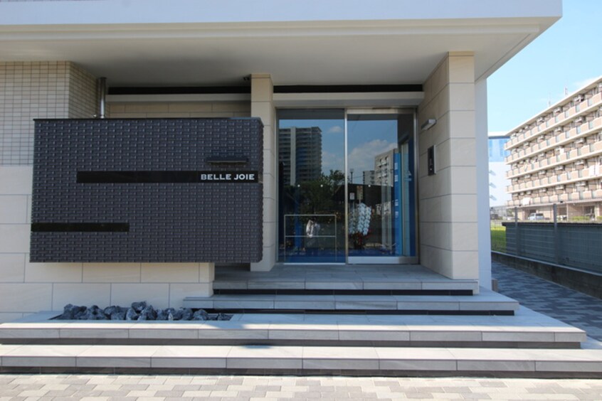 エントランス部分 BELLE JOIE