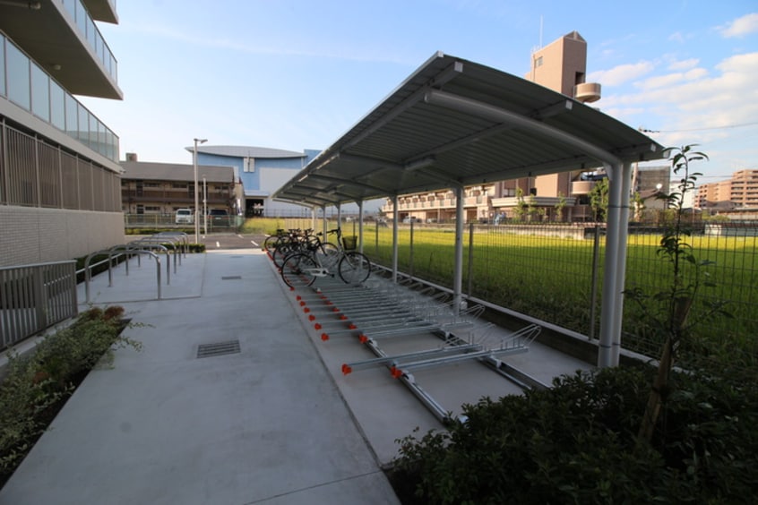 駐輪場 BELLE JOIE