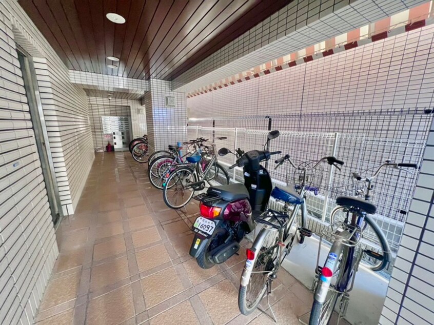 駐輪場 プレセアンス立花