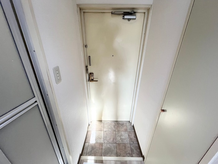 玄関 ベルシャト－