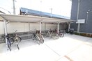 駐輪場 クリスタルガ－デン　リリ－