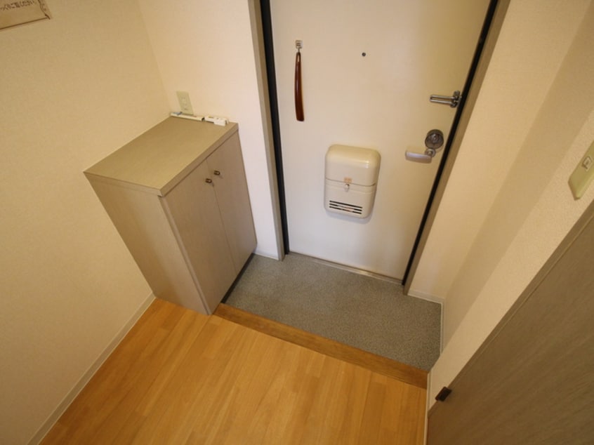 玄関 ジュネス・ブランド－ル