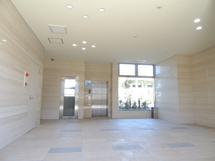 エントランス部分 シャルマン