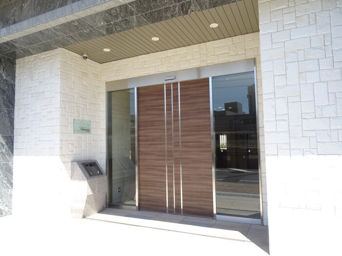 エントランス部分 シャルマン