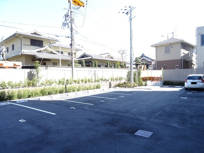 駐車場 シャルマン