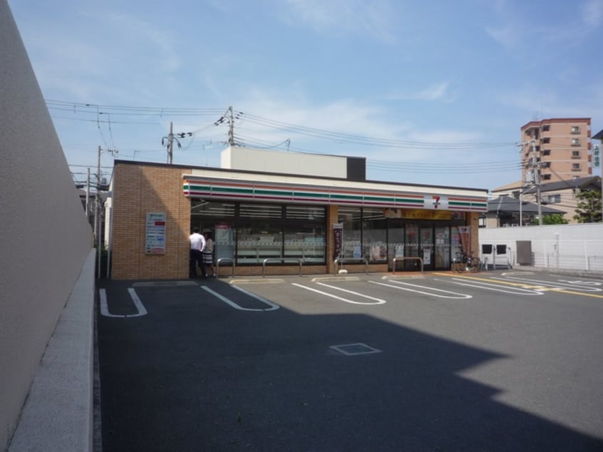 セブンイレブン(コンビニ)まで500m シャルマン