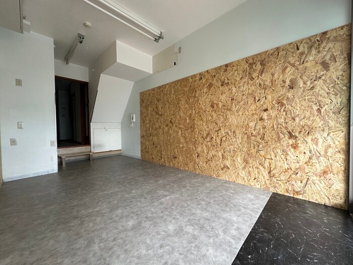 駐車場 総持寺駅前貸家