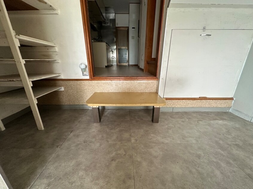 玄関 総持寺駅前貸家