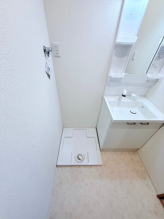 洗濯機置場 リヴェール長尾