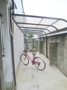 駐輪場 ホワイトハウス