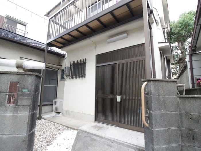 エントランス部分 霞ケ丘貸家