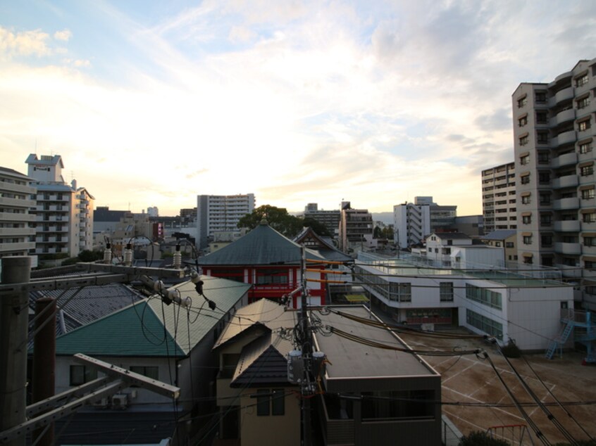 室内からの展望 ラフィ－ネ伊丹Ⅱ