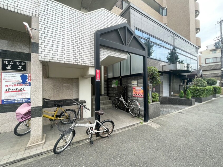 エントランス部分 兼久マンション