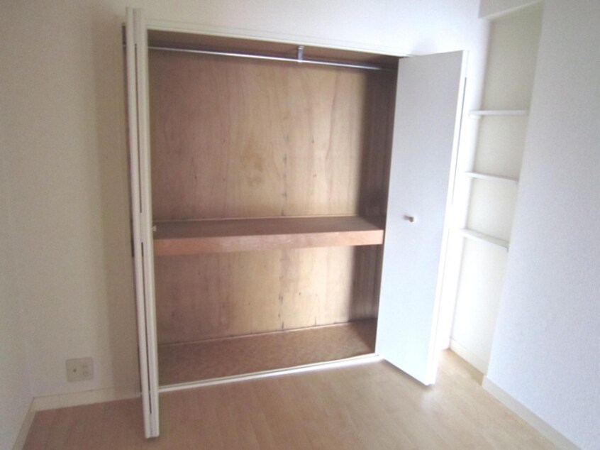 収納 イ－リス武庫之荘