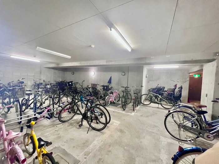 駐輪場 イ－リス武庫之荘