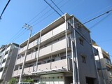 アドマーニ