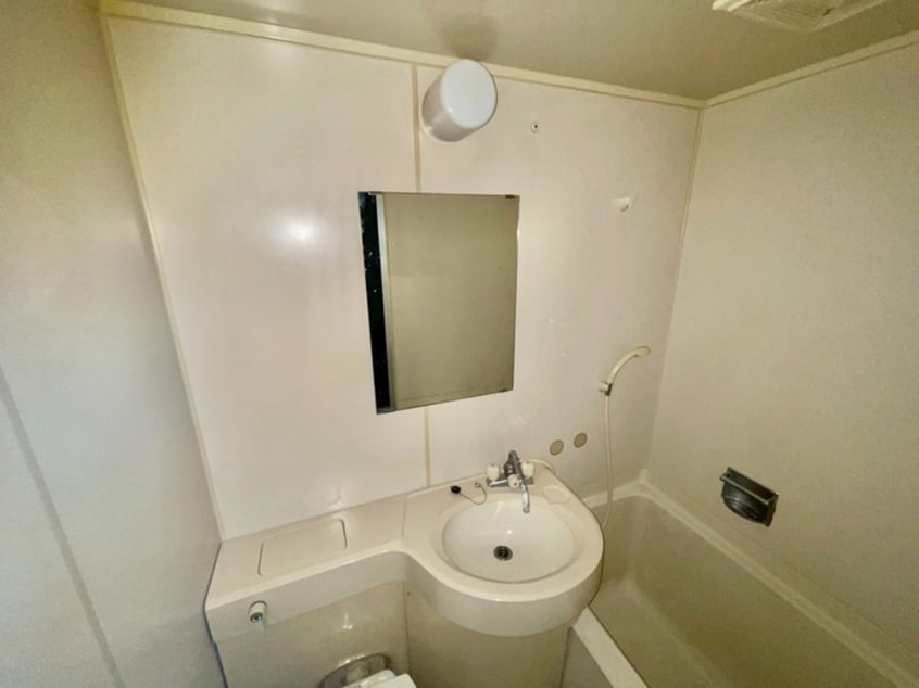 洗面 ﾄｰｶﾝｷｬｽﾃｰﾙ六甲道（501）