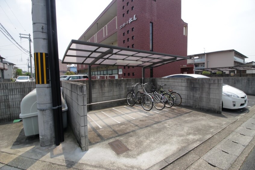 駐輪場 コンポート松尾