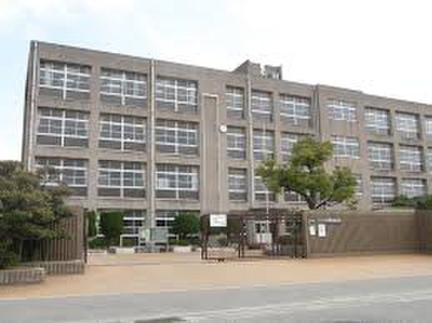 加古川市立平岡南中学校(中学校/中等教育学校)まで650m リータ　グランダッド