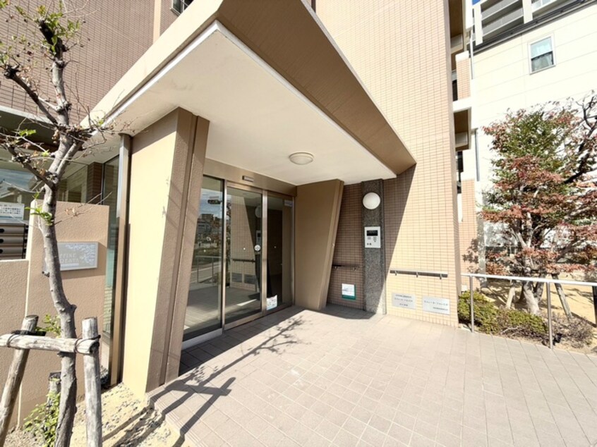 エントランス部分 ラフィーネフォレスタ