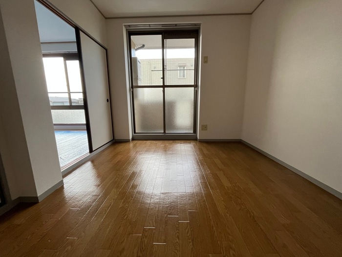 居室 イ－ストコ－ト