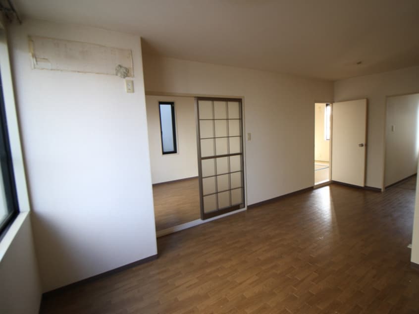 居室 ｺｰﾗﾙｺｰﾄﾐﾂﾏﾂＡ棟