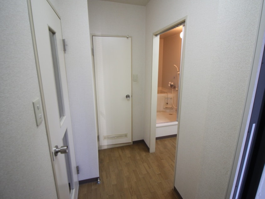 廊下 ｺｰﾗﾙｺｰﾄﾐﾂﾏﾂＡ棟