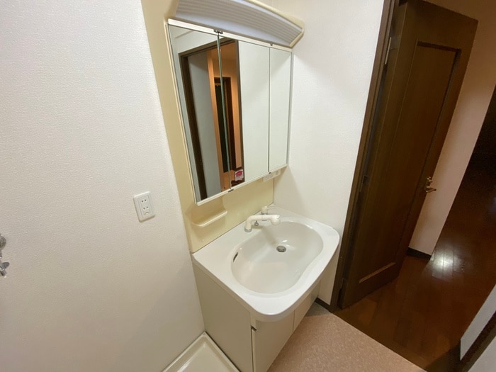 洗面 ﾘｰｶﾞﾙ神戸元町(201)