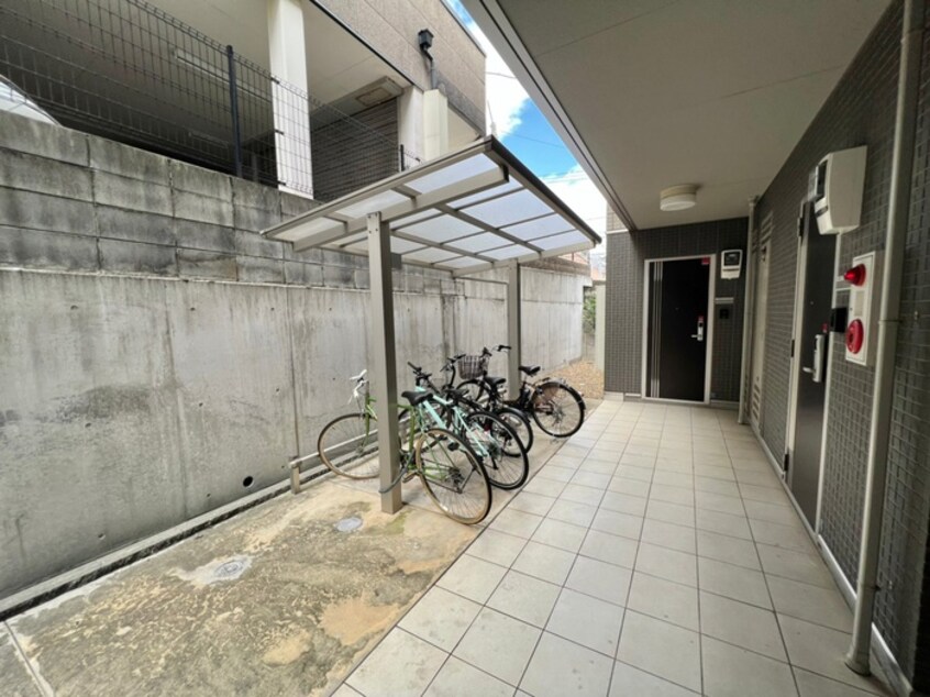 駐輪場 Ｄ－ｒｏｏｍ高羽