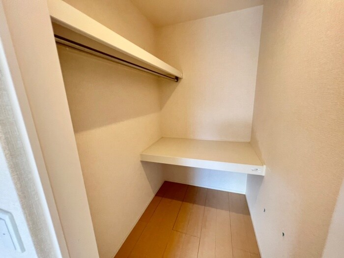 収納 Ｄ－ｒｏｏｍ高羽