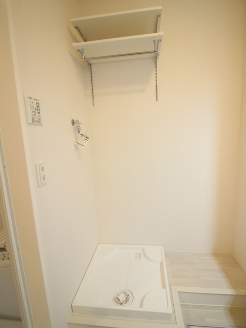 洗濯機置場 サンウェルズ水尾