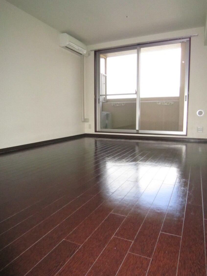 居室 プラネシア星の子山科三条