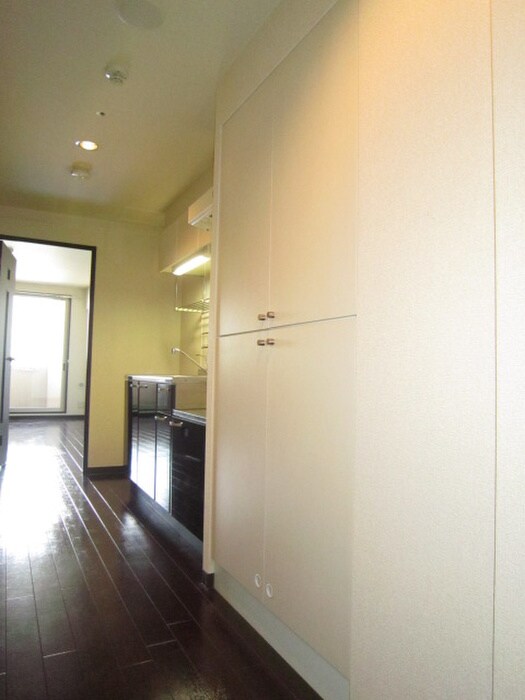 廊下 プラネシア星の子山科三条